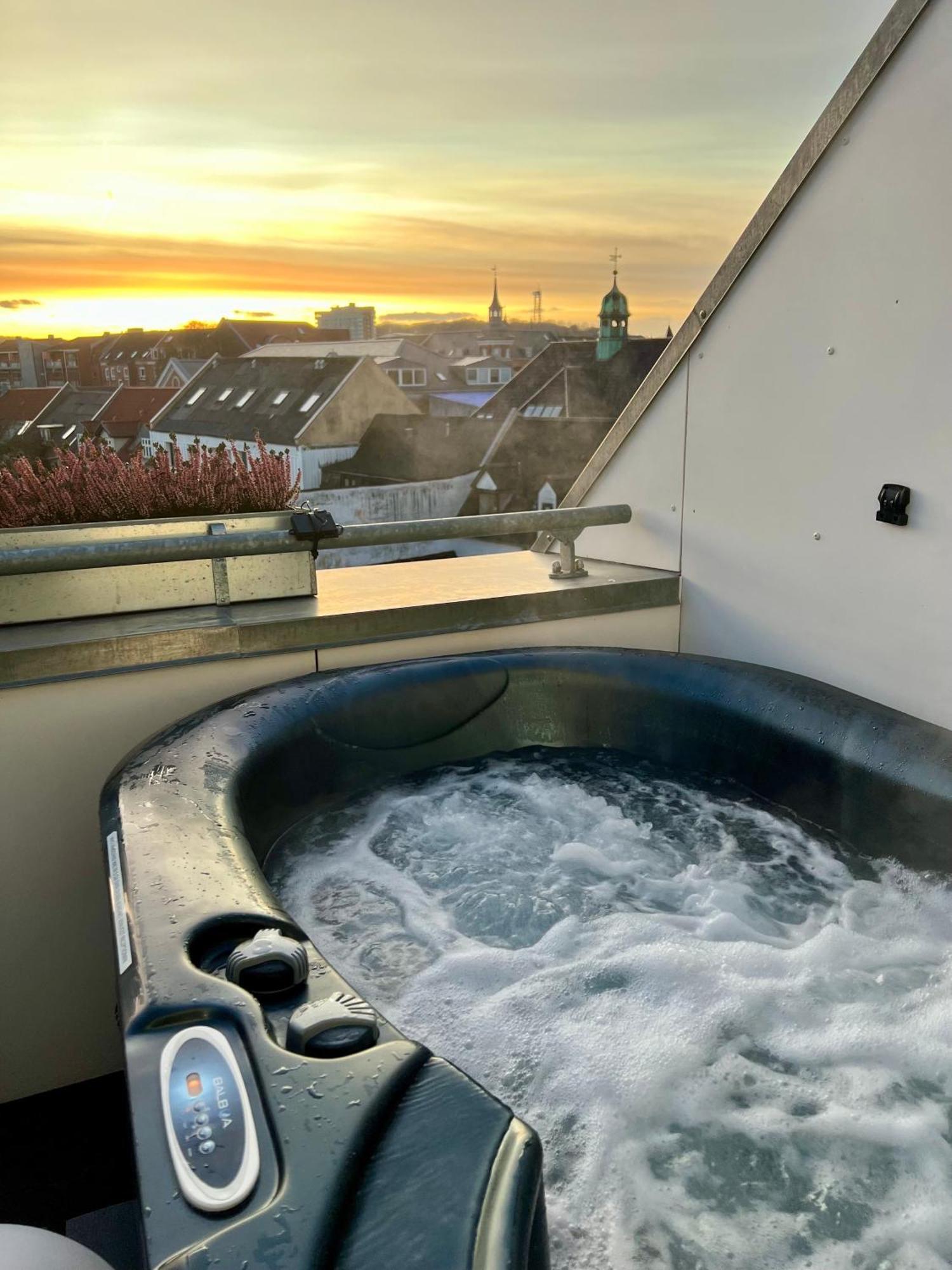 Mortens Kro Boutique Hotel Aalbor Kültér fotó